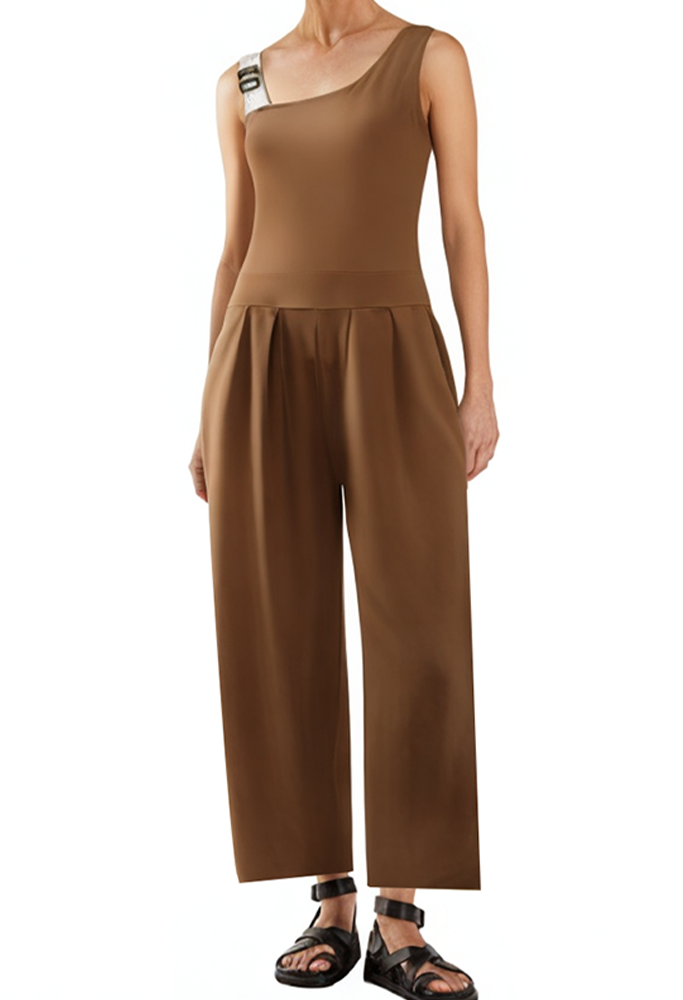 fashionable-and-personalized-jumpsuit-with-pockets